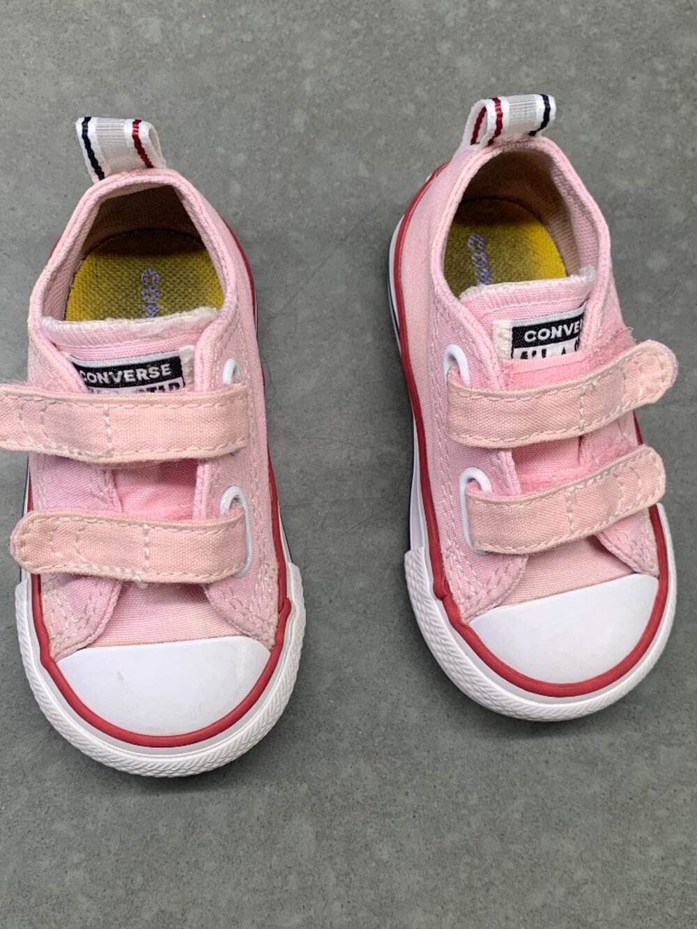 Converse Chuck Taylor All Star 2V Pink Low Top Sneakers Toddler Size 4